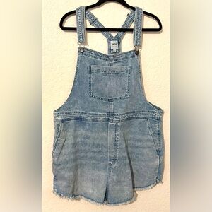 aeire Lightwash Denim Overall Bib Shorts/Size XL